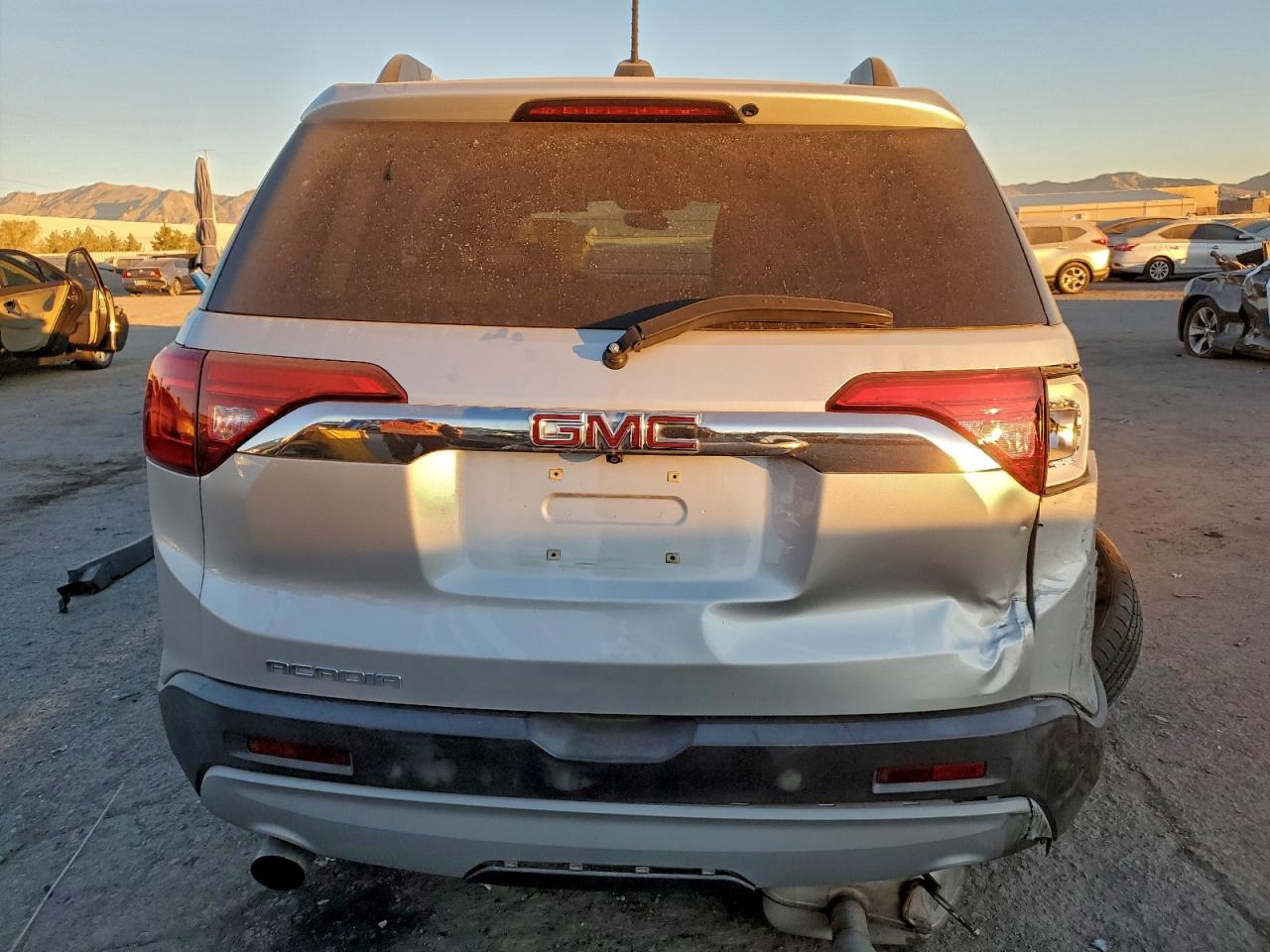 2018 GMC Acadia Sle VIN: 1GKKNLLS8JZ237846 Lot: 96995905