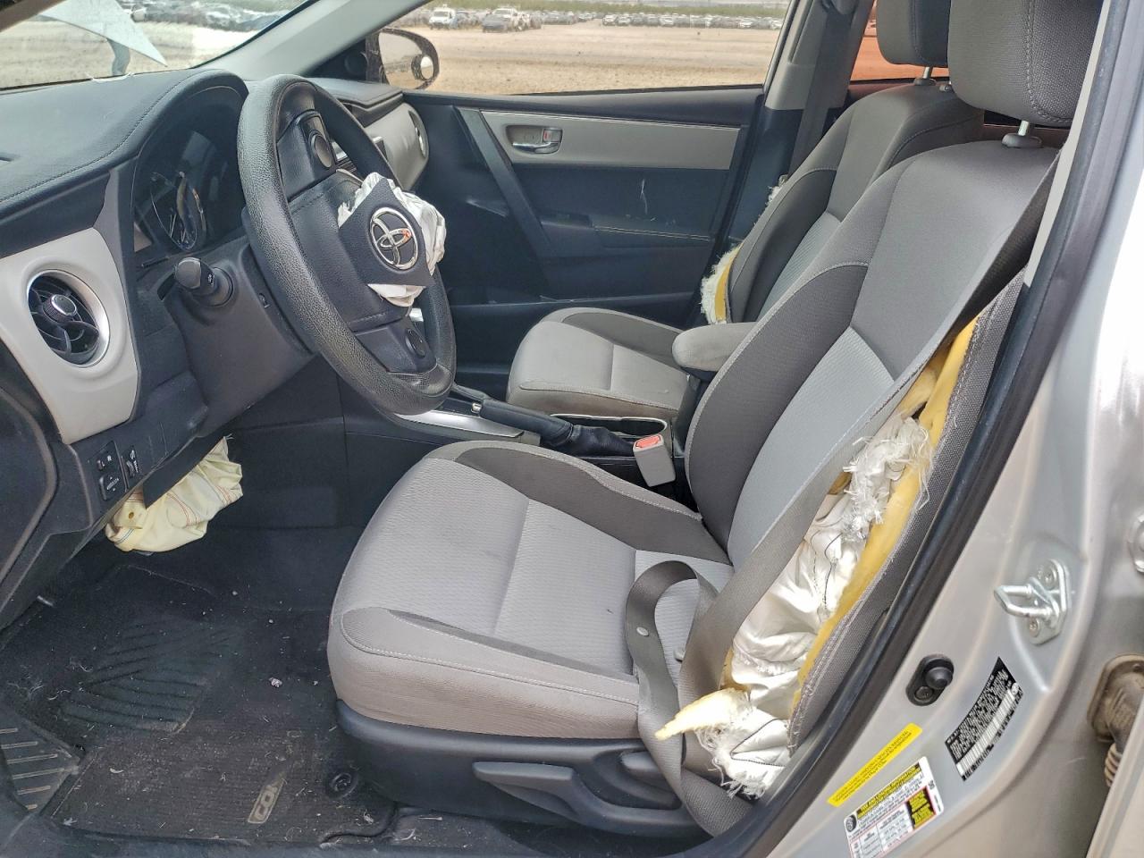 2018 Toyota Corolla L VIN: 5YFBURHE5JP799427 Lot: 94647875