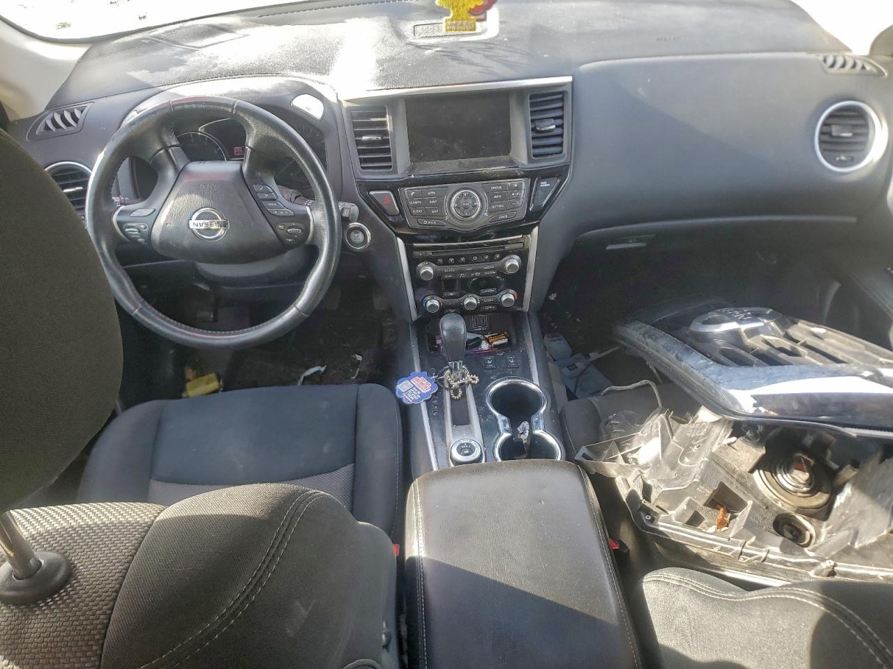 2018 Nissan Pathfinder S VIN: 5N1DR2MMXJC621225 Lot: 96081485