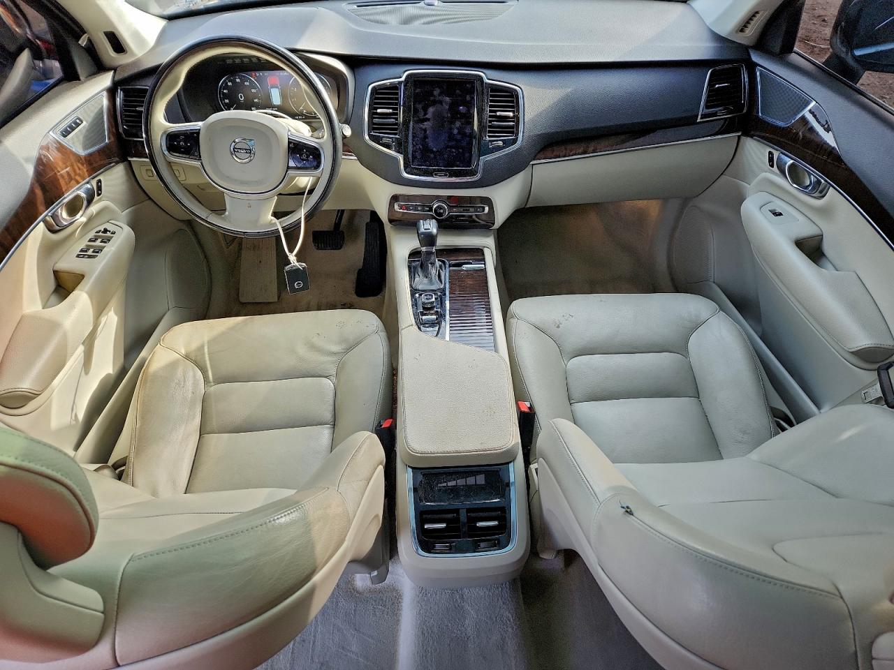 2016 Volvo Xc90 T6 VIN: YV4A22PK6G1016044 Lot: 95215585