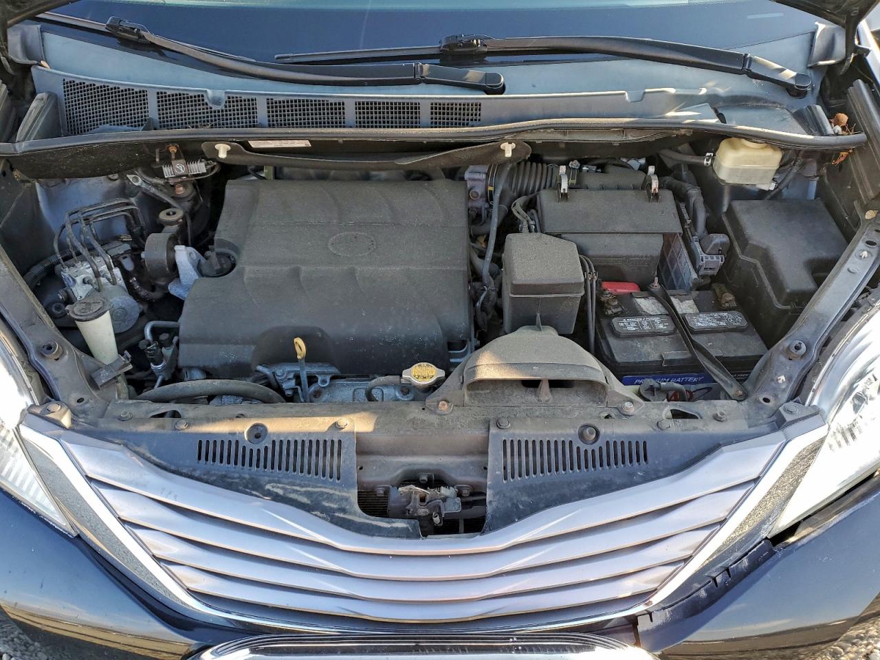 2016 Toyota Sienna Xle VIN: 5TDYK3DC2GS715209 Lot: 95060385