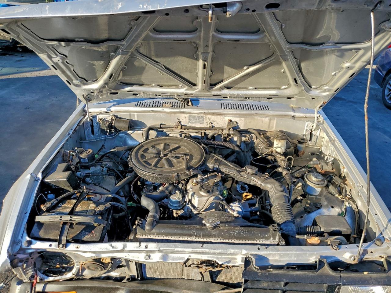 1987 Toyota Pickup Xtracab Rn70 Dlx VIN: JT4RN70DXH0032048 Lot: 96103695