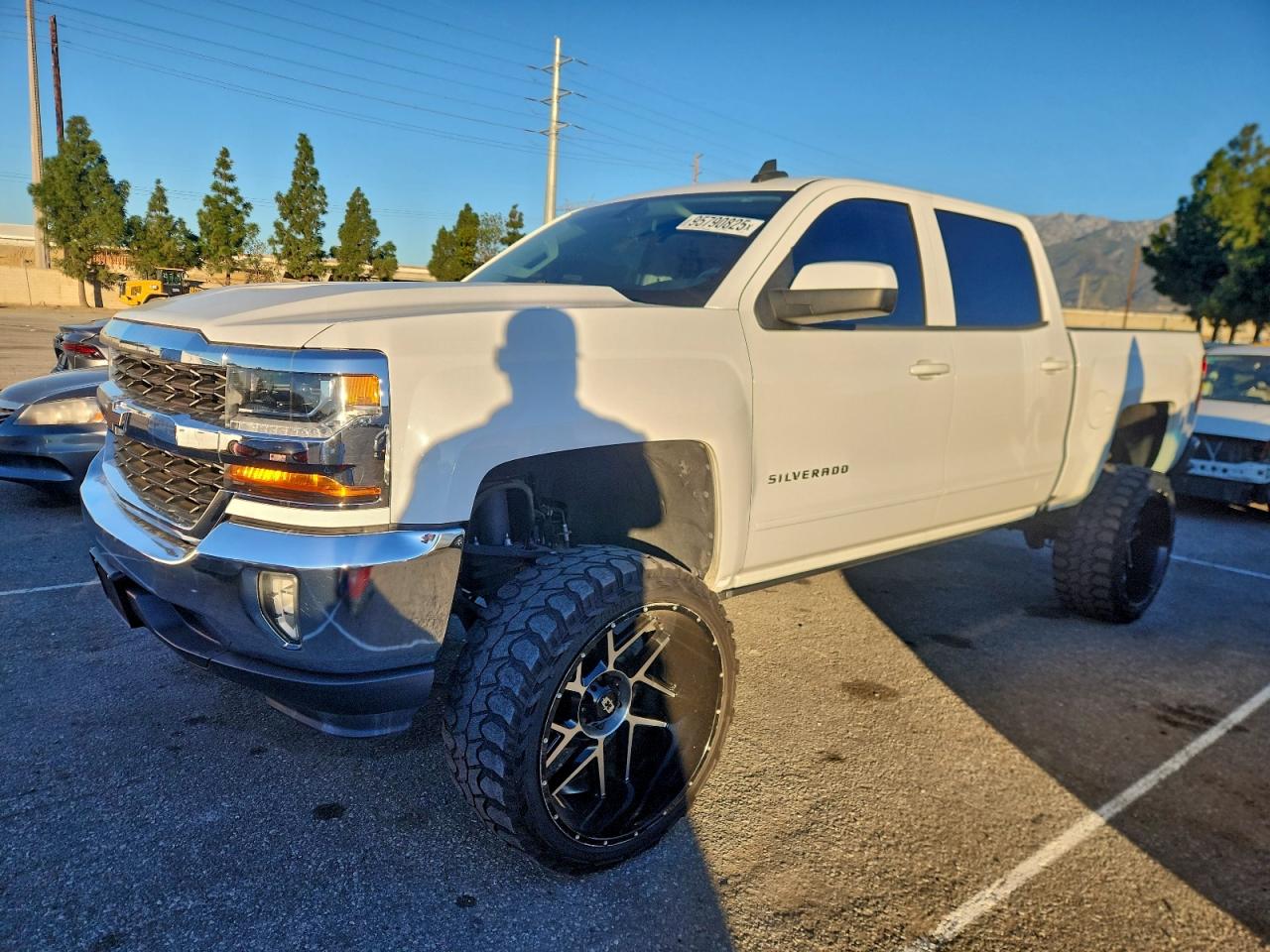 2018 Chevrolet Silverado C1500 Lt VIN: 3GCPCREC2JG354032 Lot: 95790825