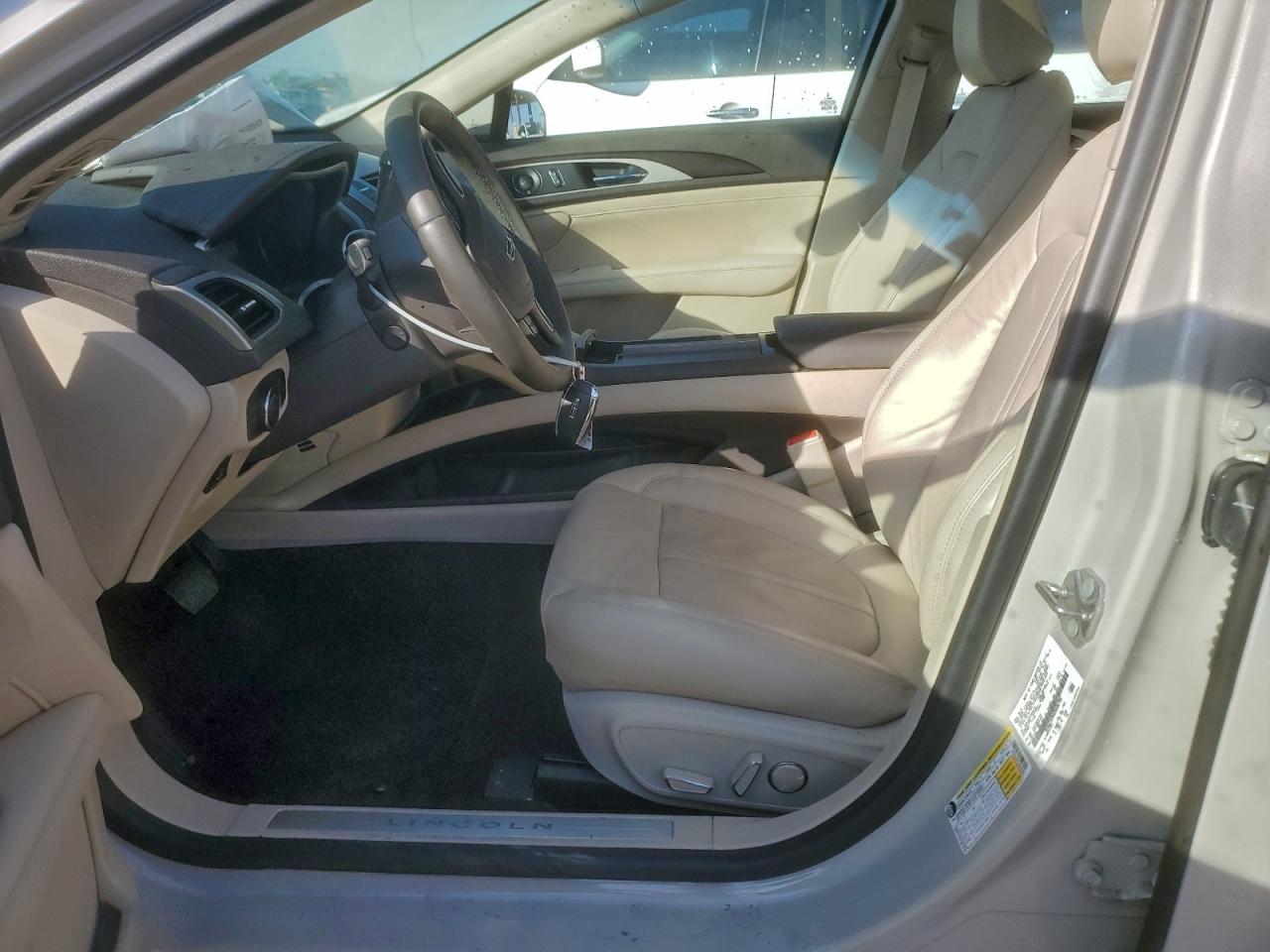 2020 Lincoln Mkz Reserve VIN: 3LN6L5E94LR606780 Lot: 93379865