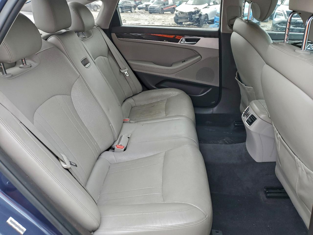 2015 Hyundai Genesis 3.8L VIN: KMHGN4JE6FU044292 Lot: 94778815