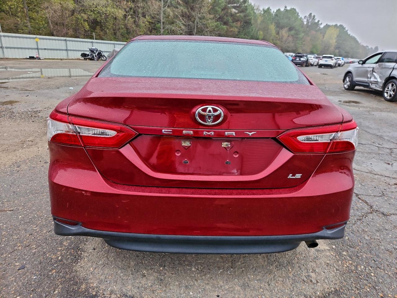 2018 Toyota Camry L VIN: 4T1B11HK1JU672284 Lot: 93997705