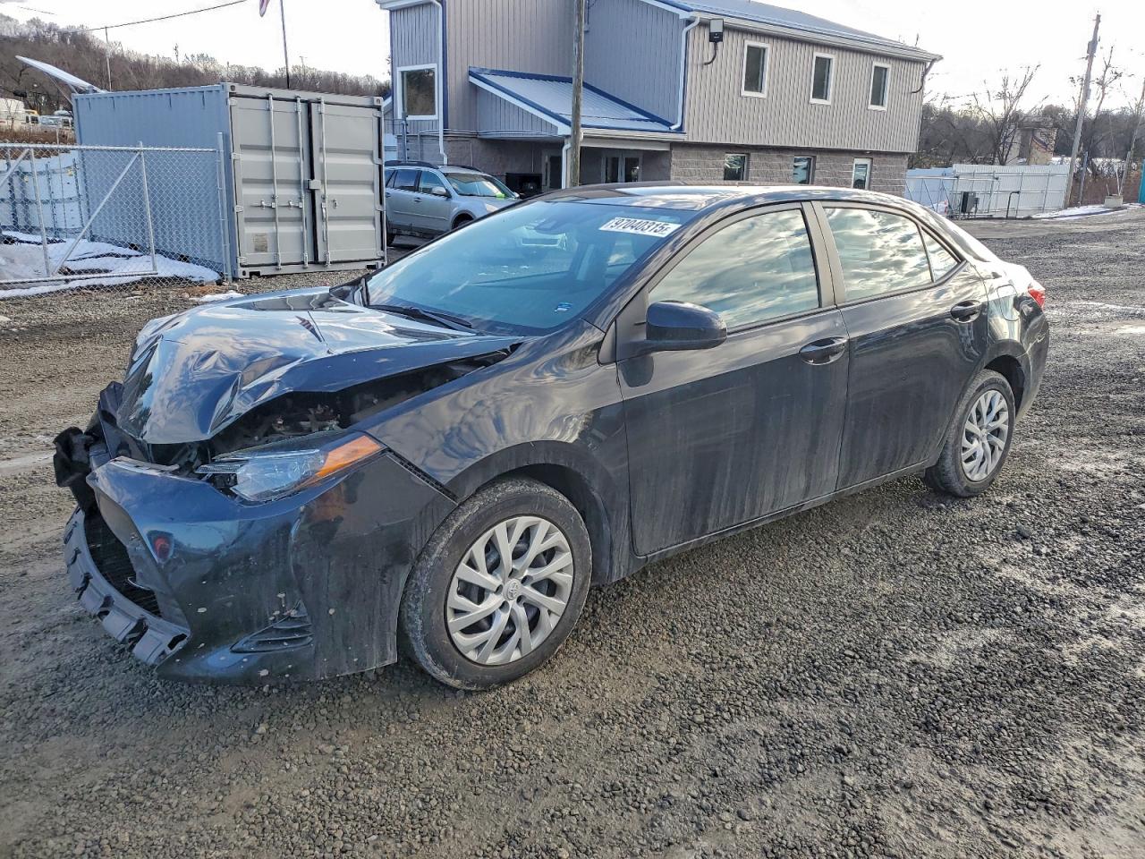 2018 Toyota Corolla L VIN: 5YFBURHEXJP846225 Lot: 97040315