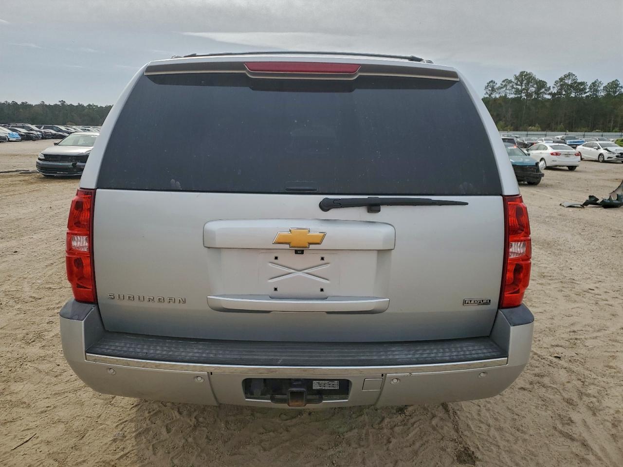 2012 Chevrolet Suburban C1500 Ltz VIN: 1GNSCKE08CR256382 Lot: 94924595