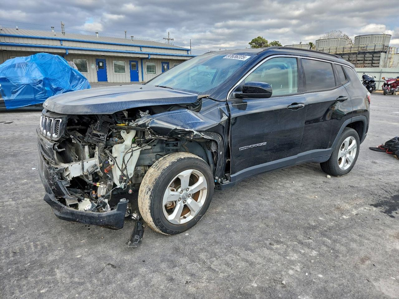 2017 Jeep Compass Latitude VIN: 3C4NJDBB7HT665632 Lot: 97636225