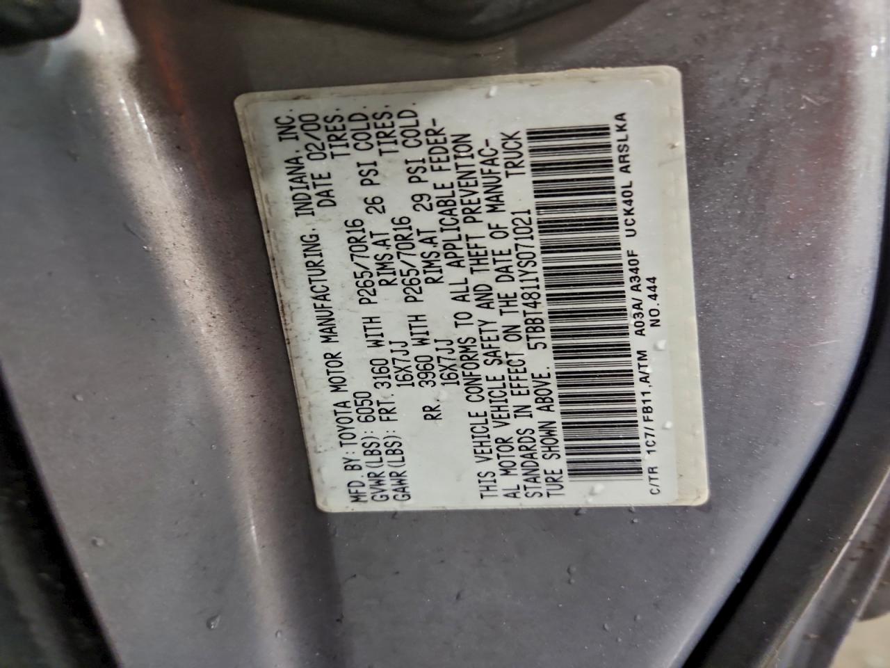 2000 Toyota Tundra Access Cab Limited VIN: 5TBBT4811YS071021 Lot: 95899855