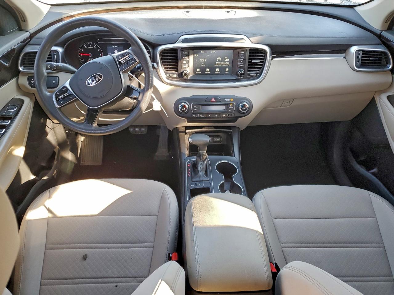 2019 Kia Sorento Lx VIN: 5XYPGDA58KG530662 Lot: 94803875