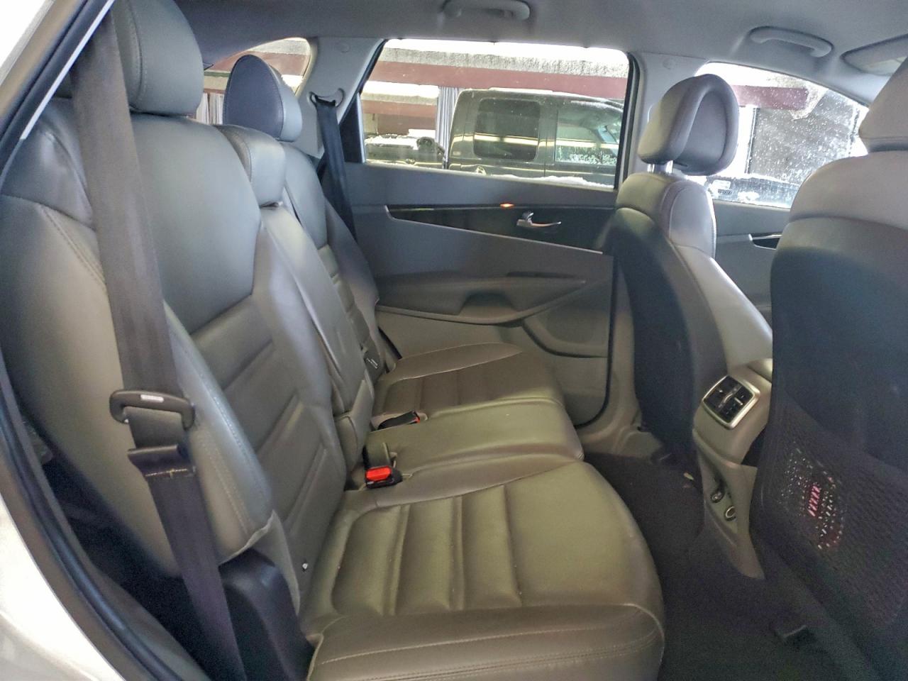 2016 Kia Sorento Ex VIN: 5XYPHDA51GG098744 Lot: 95269635