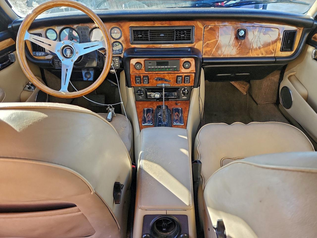 1986 Jaguar Xj6 Vanden Plas VIN: SAJAY1346GC450151 Lot: 97958695