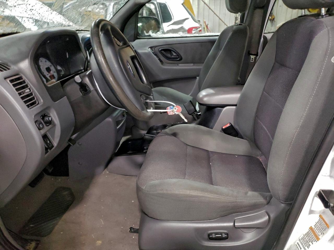 2002 Ford Escape Xlt VIN: 1FMCU04162KA36752 Lot: 97160555