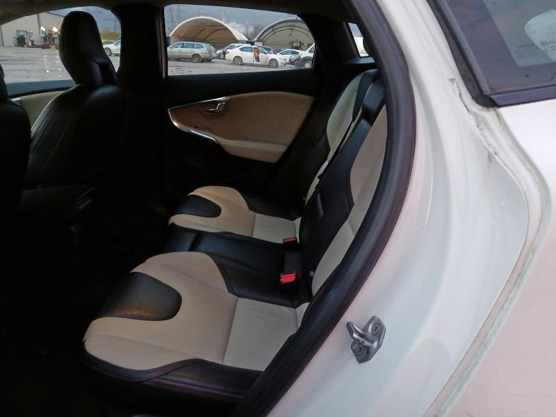 2014 VOLVO V40 D2 CROSS COUNTRY LUX 5DR POWERSHIFT