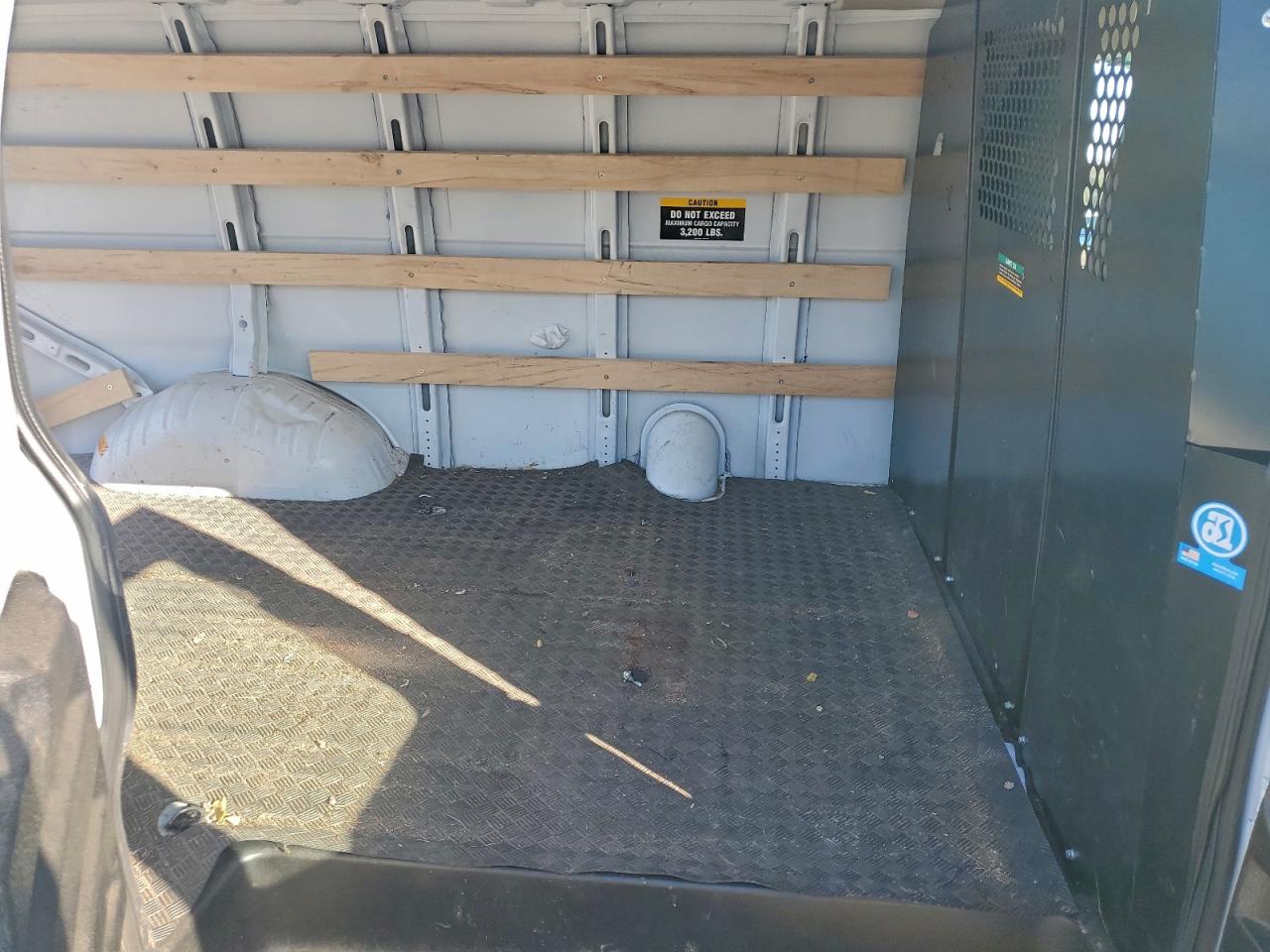 2024 Chevrolet Express G2500 VIN: 1GCWGAFP5R1228566 Lot: 94356865