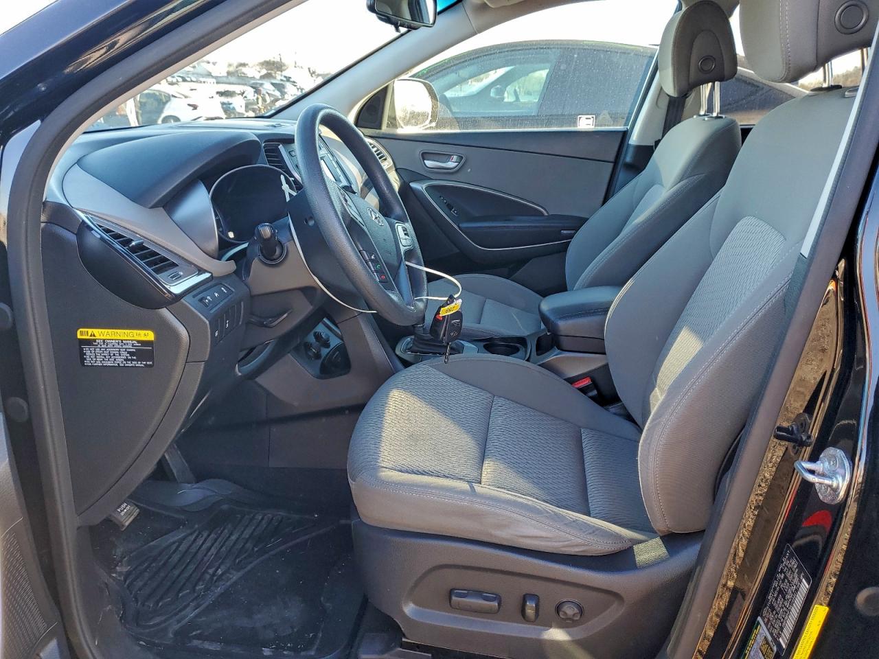 2016 Hyundai Santa Fe Se VIN: KM8SMDHF3GU144461 Lot: 95830985