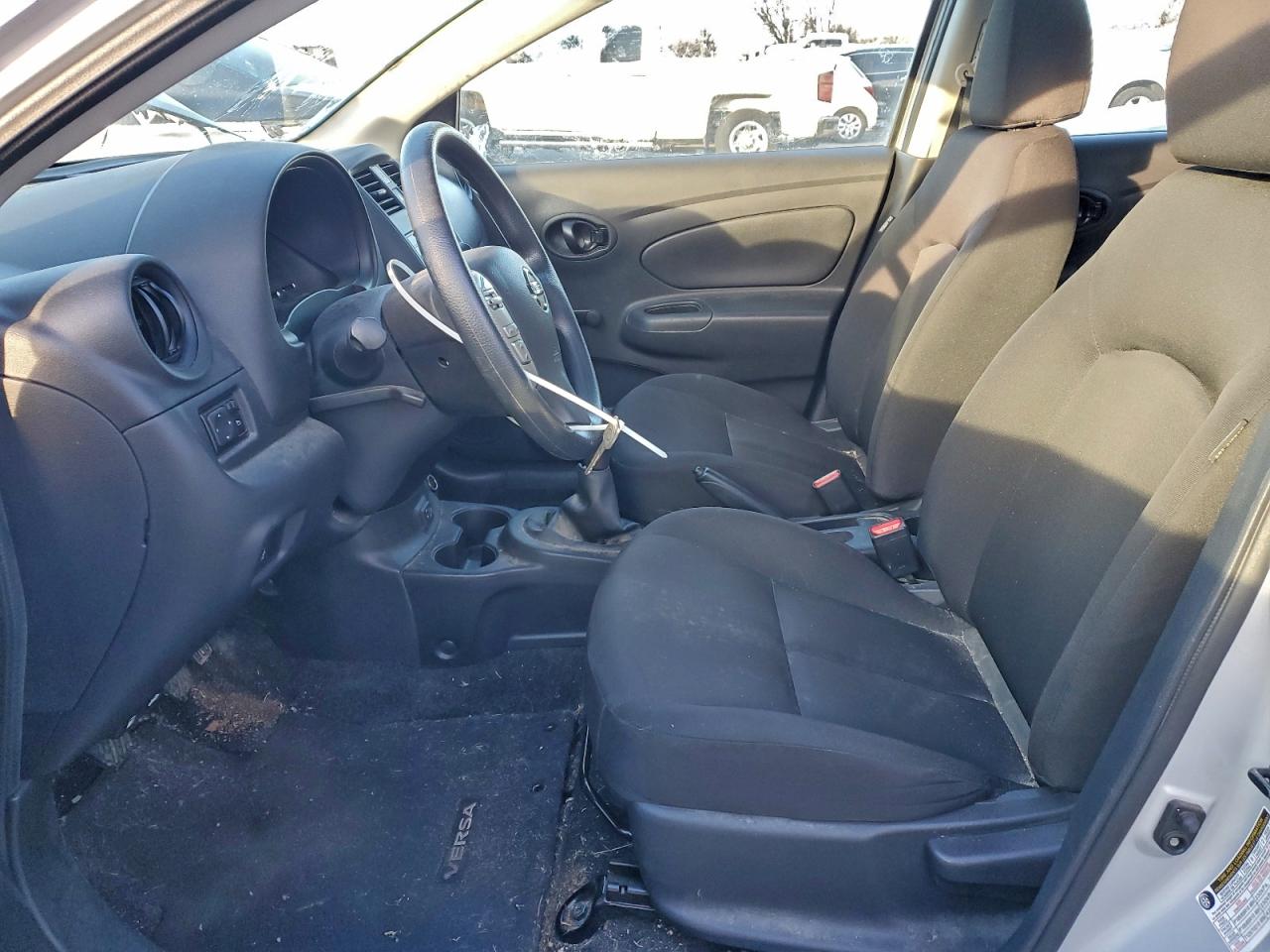 2019 Nissan Versa S VIN: 3N1CN7AP9KL879137 Lot: 95400605