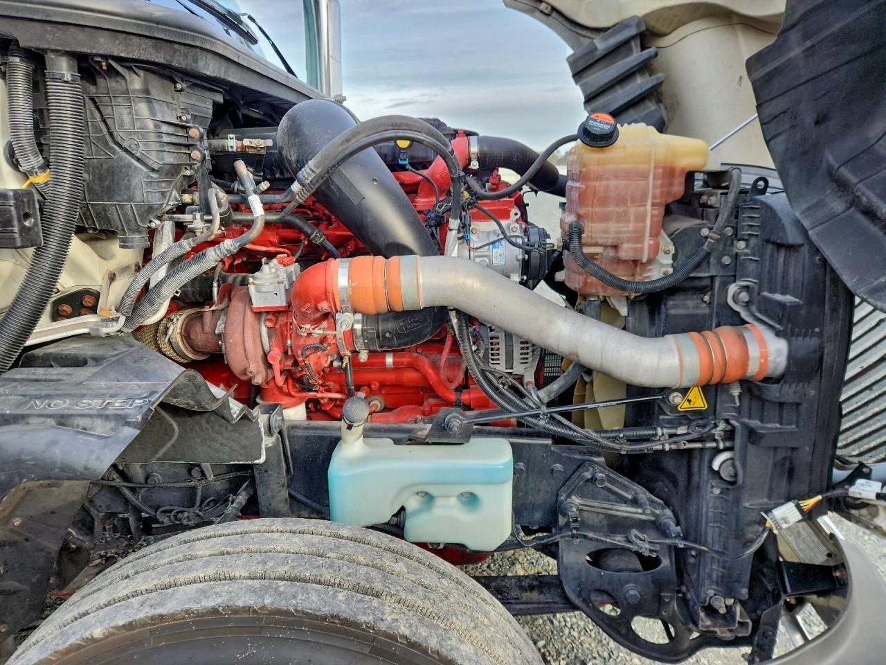 2020 International Lt625 - Semi Truck VIN: 3HSDZAPR2LN812310 Lot: 97346665