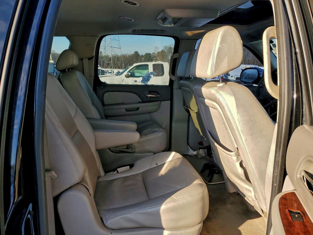 2009 Chevrolet Suburban K1500 Ltz VIN: 1GNFK36359R179837 Lot: 97222945