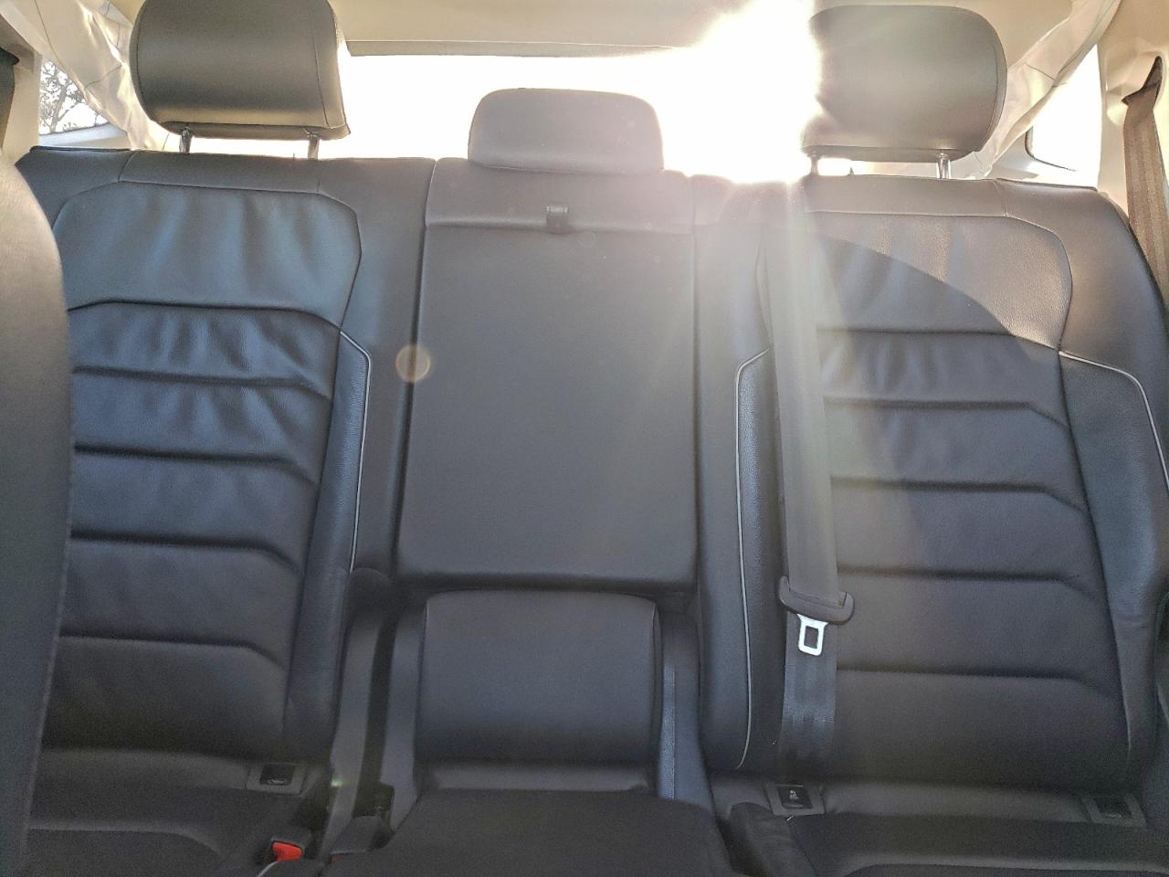 2018 Volkswagen Tiguan Sel Premium VIN: 3VV4B7AX7JM197667 Lot: 93980565