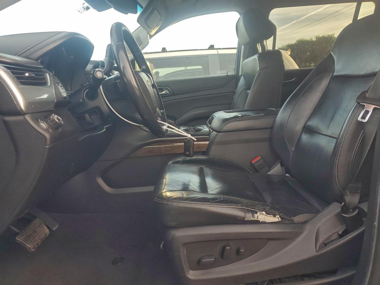 2019 Chevrolet Suburban C1500 Lt VIN: 1GNSCHKC7KR185384 Lot: 94941855