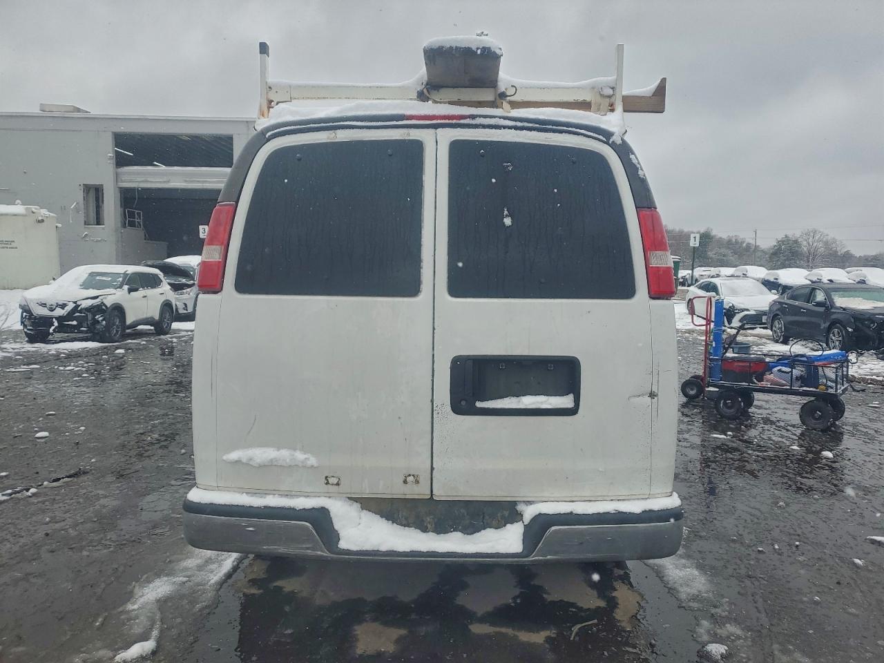 2017 GMC Savana 2500 Utility / Service Van VIN: 1GTW7AFF0H1907201 Lot: 93865165