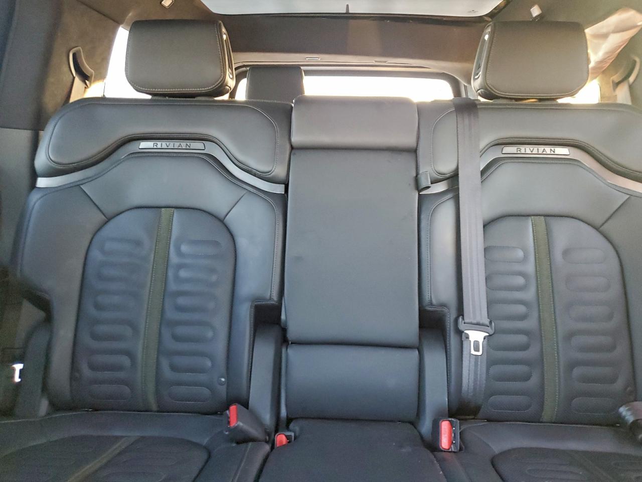 2023 Rivian R1S Adventure VIN: 7PDSGABAXPN000223 Lot: 94902895