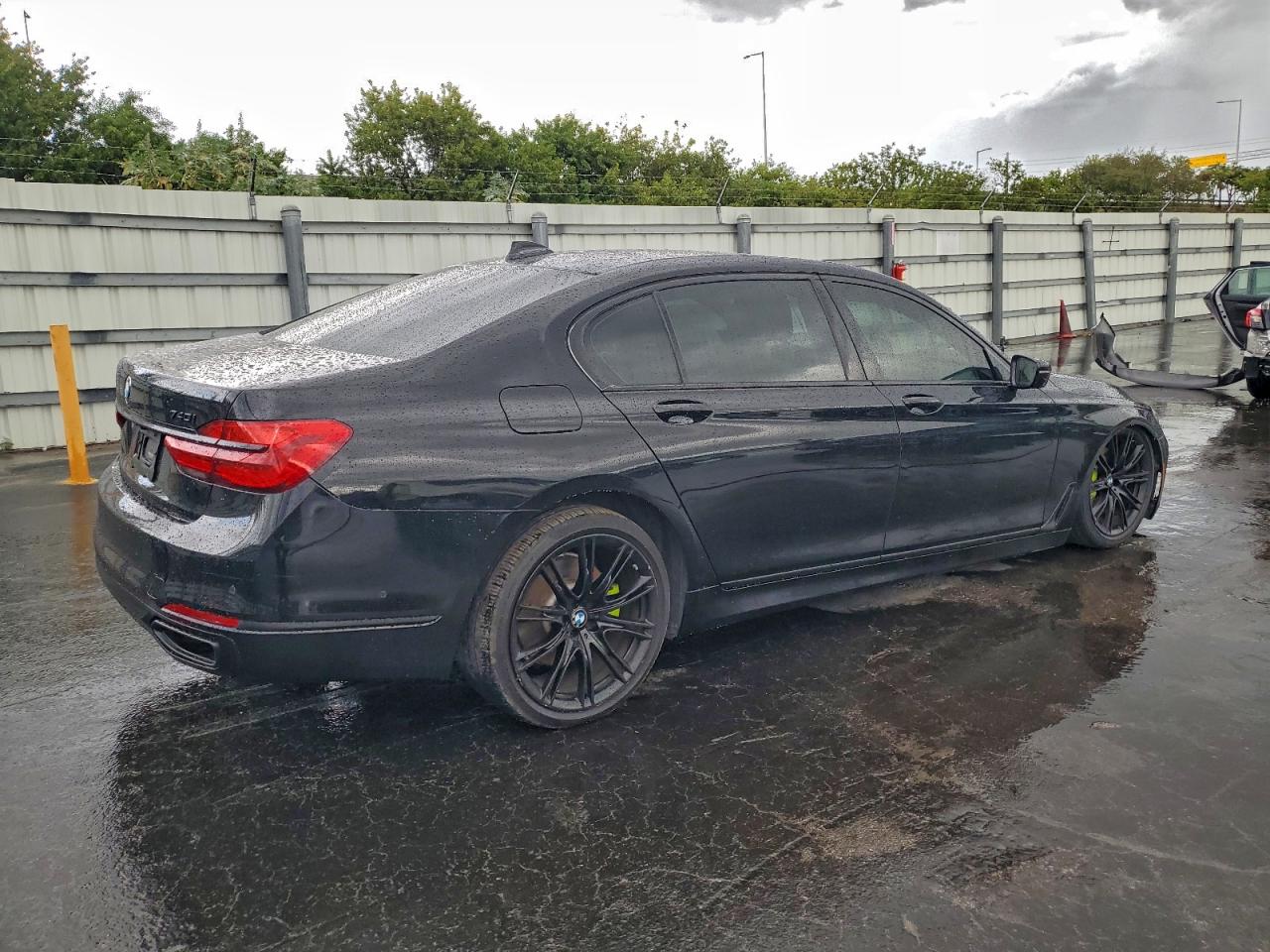 Фото: WBA7E2C51GG738729