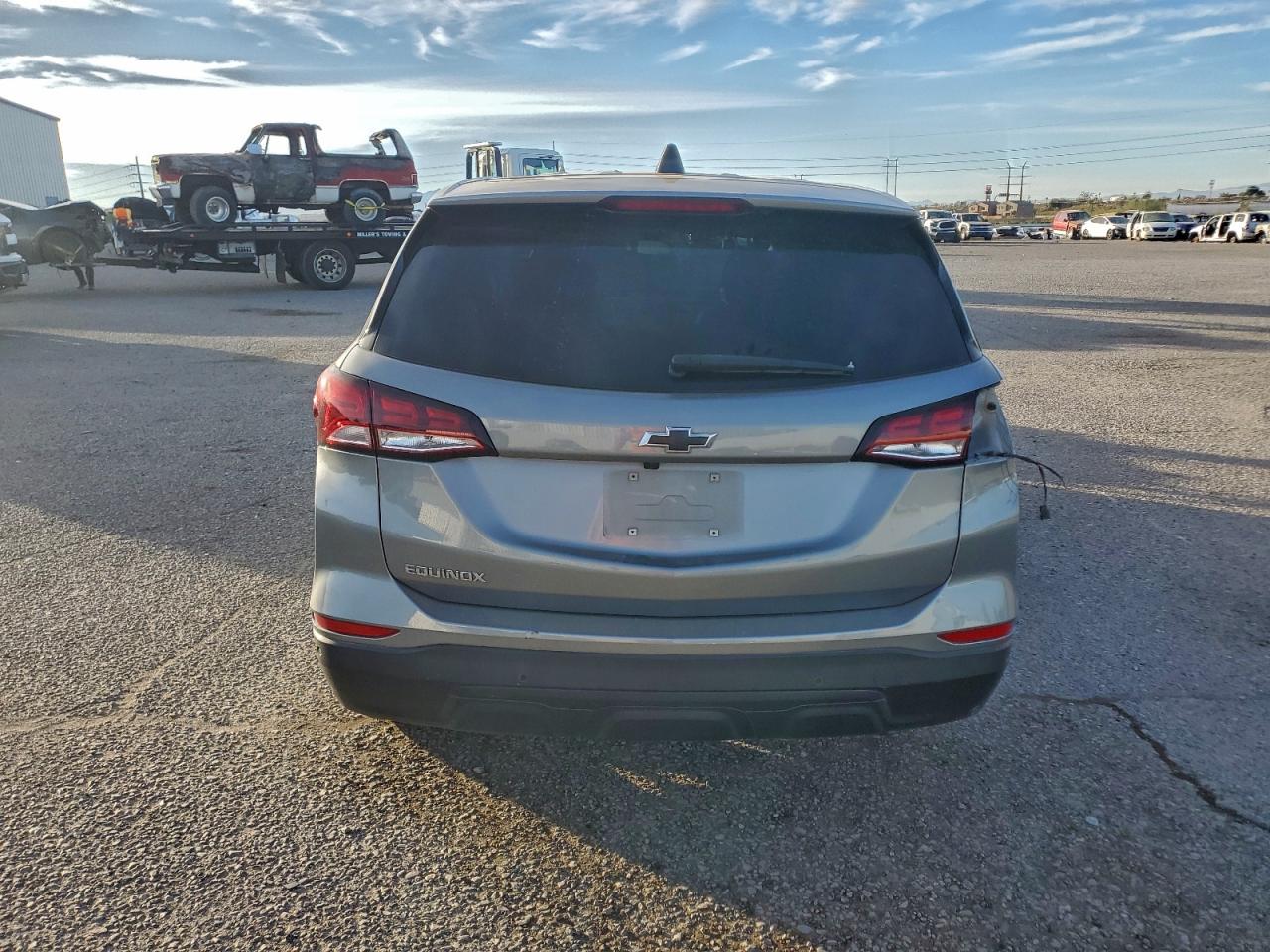 2024 Chevrolet Equinox Ls VIN: 3GNAXHEG1RL272438 Lot: 97369635