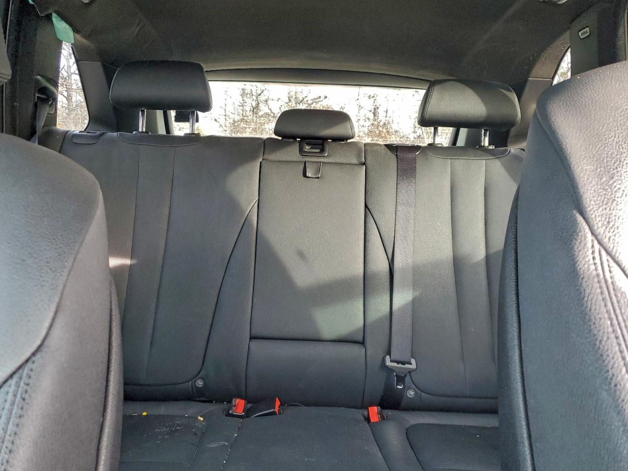 Фото: 5UXKR0C35H0V78142