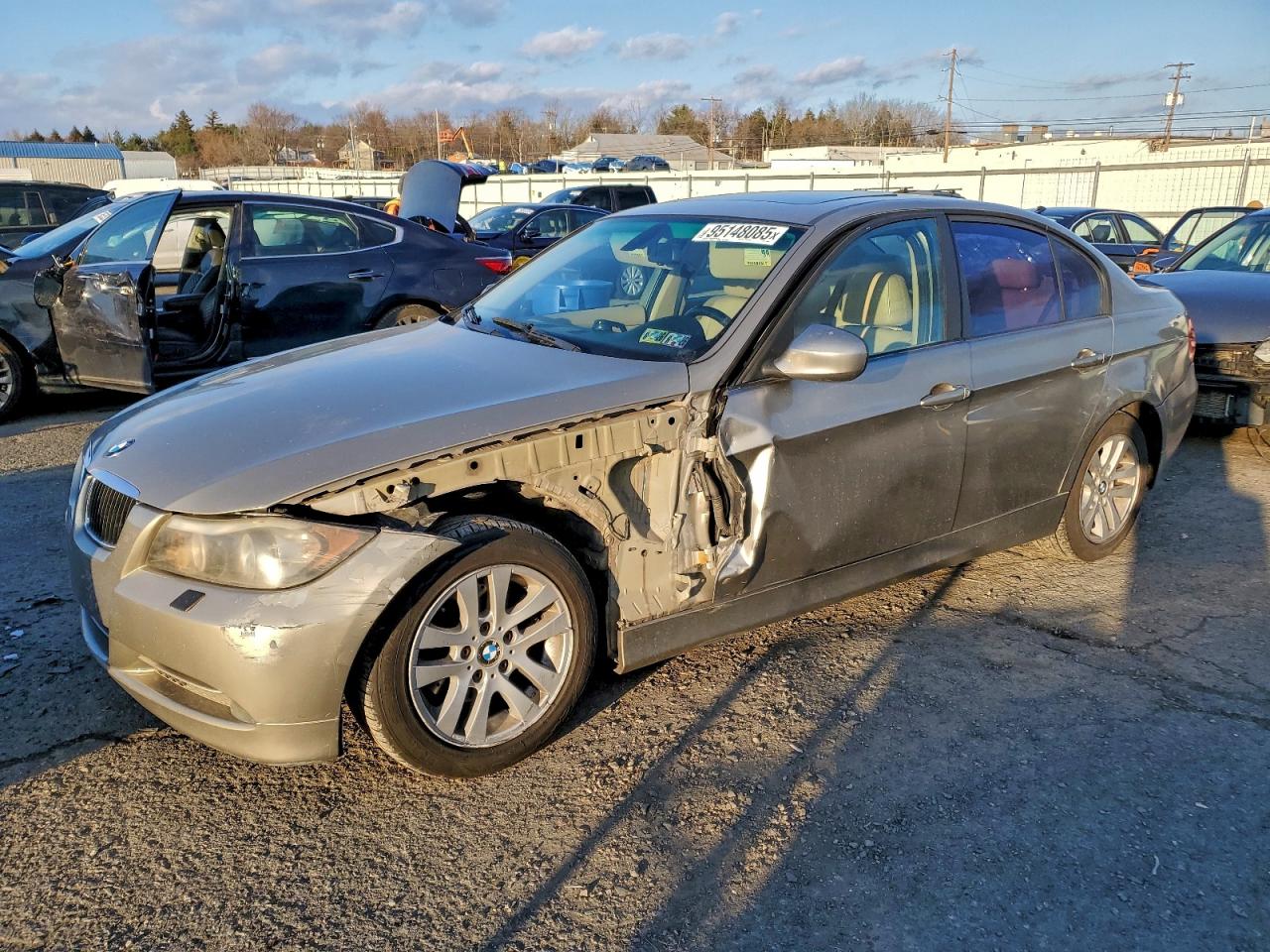 Фото: WBAVC73527KP35636