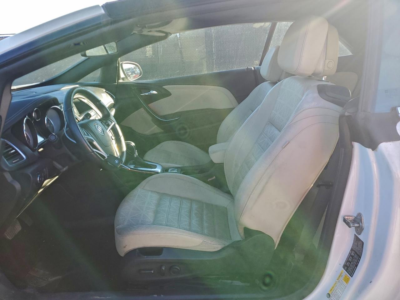 2019 Buick Cascada Premium VIN: W04WH3N53KG355368 Lot: 96482325