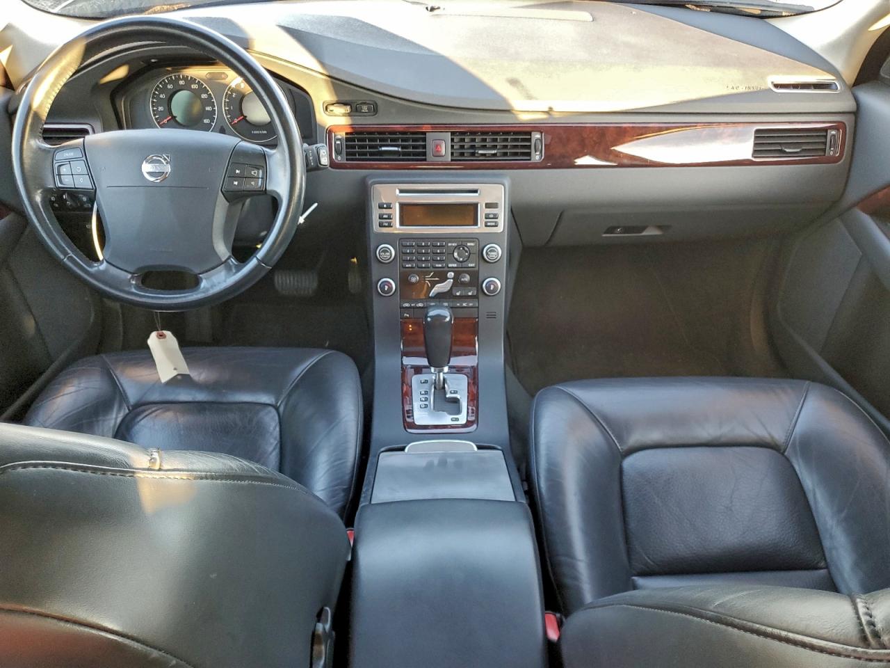 2008 Volvo V70 3.2 VIN: YV1BW982181036068 Lot: 94391975