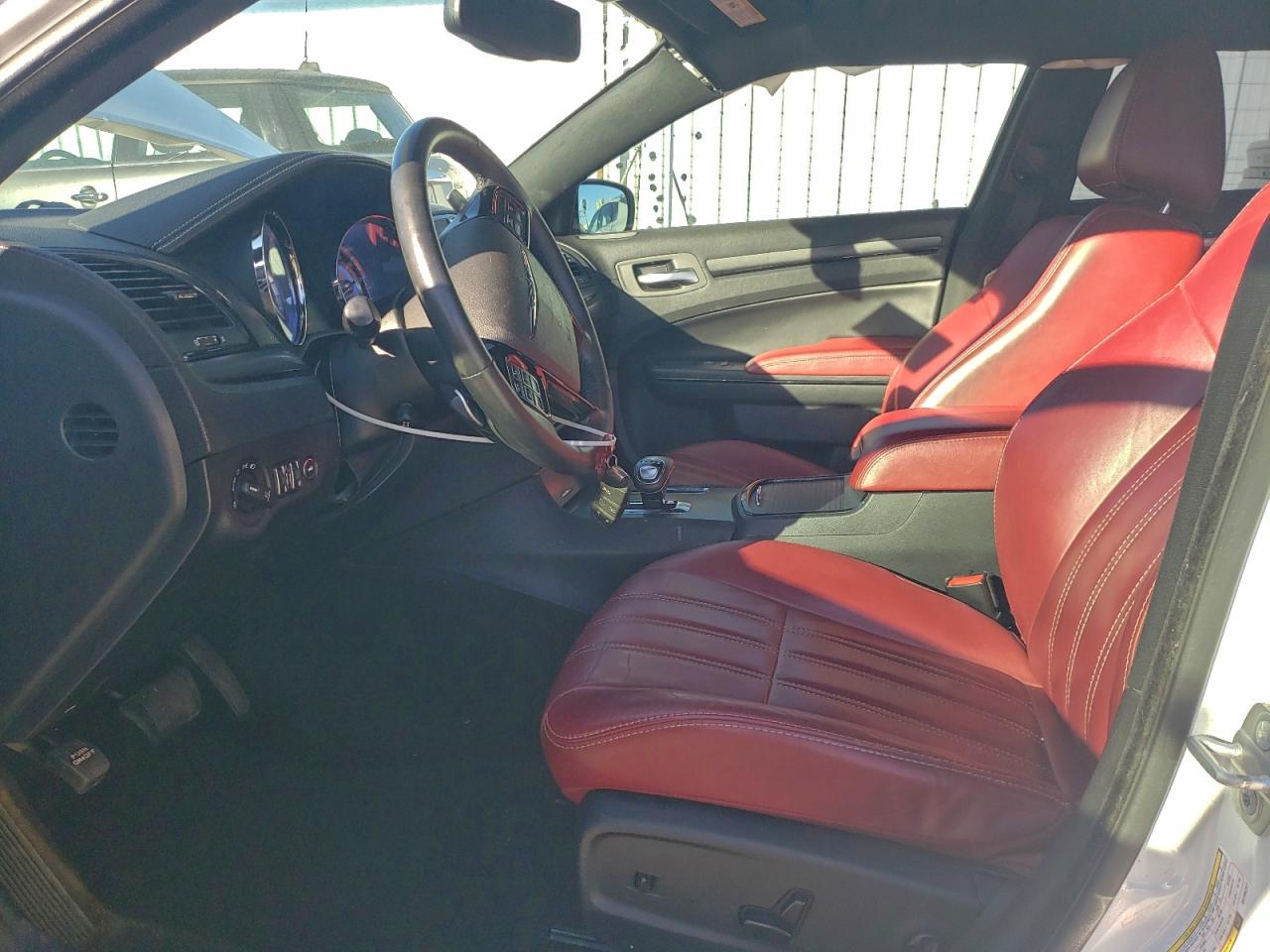 2014 Chrysler 300 S VIN: 2C3CCABG7EH186227 Lot: 95137855