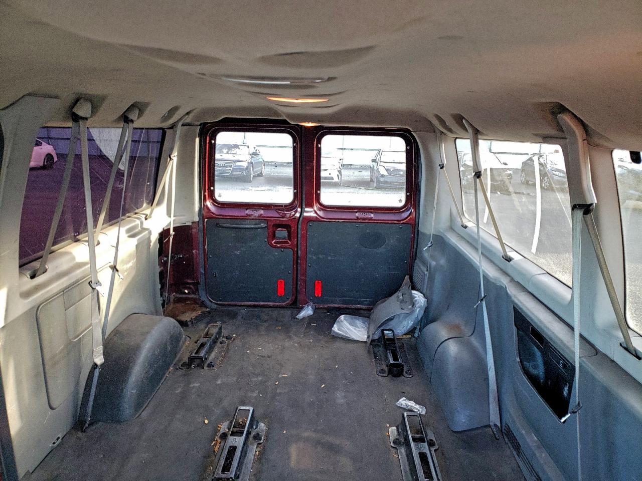 2011 Ford Econoline E350 Super Duty Wagon VIN: 1FBNE3BL3BDA23353 Lot: 95520895