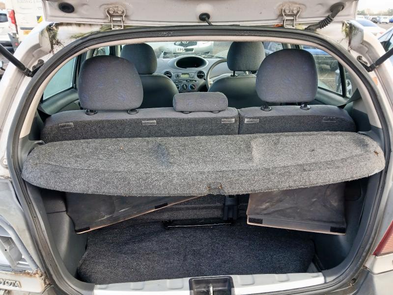 2002 TOYOTA YARIS GS 