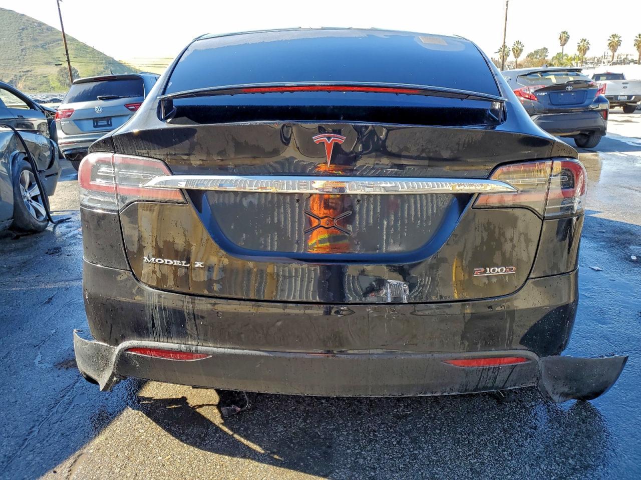 2017 Tesla Model X VIN: 5YJXCBE44HF051687 Lot: 94792735