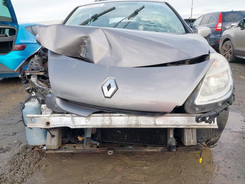 2011 RENAULT CLIO 1.2 16V BIZU 5DR