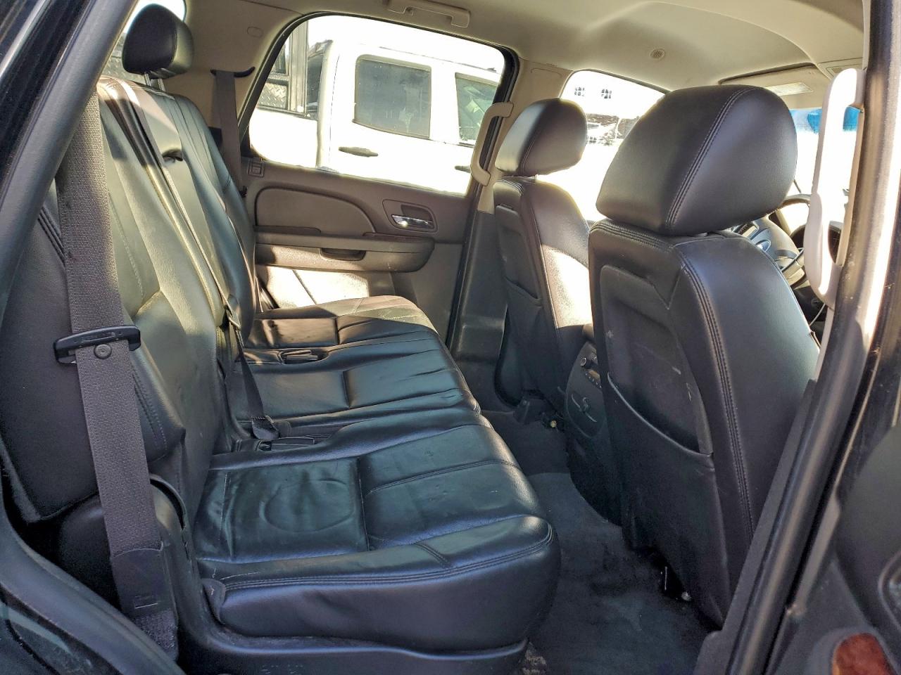 2010 Chevrolet Tahoe K1500 Lt VIN: 1GNUKBE02AR214444 Lot: 96100045