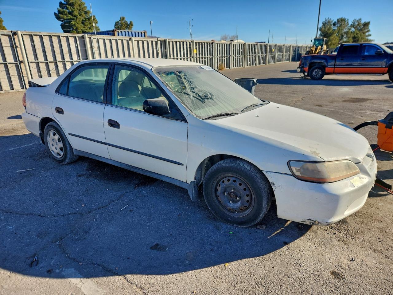 2000 Honda Accord Dx VIN: 1HGCF8648YA153883 Lot: 97964155