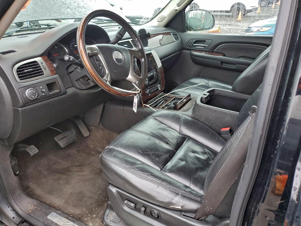 2007 GMC Yukon Denali VIN: 1GKFK63807J381379 Lot: 96780815