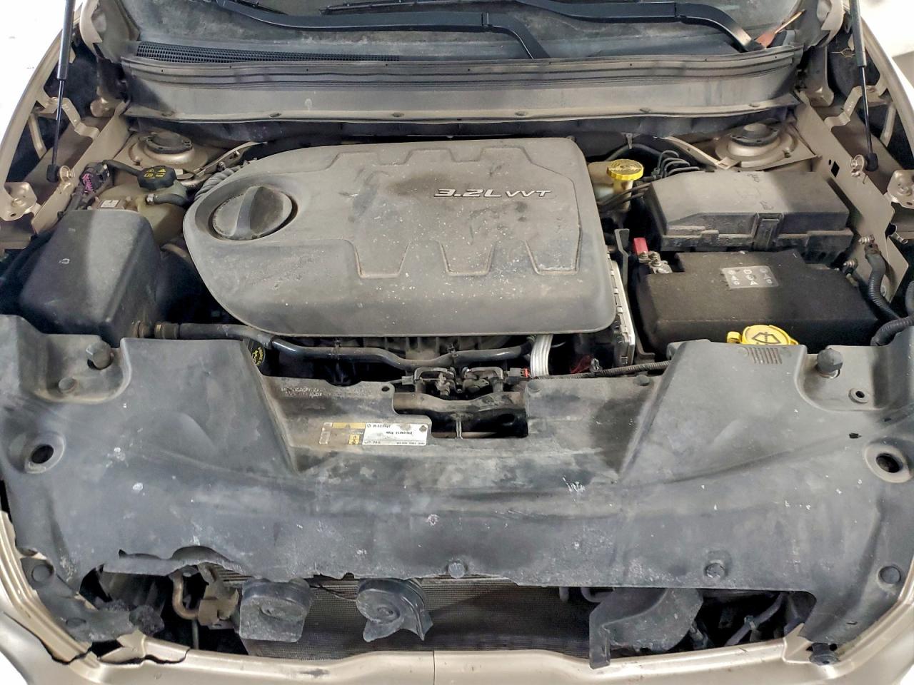 2014 Jeep Cherokee Latitude VIN: 1C4PJMCS9EW290310 Lot: 97197955