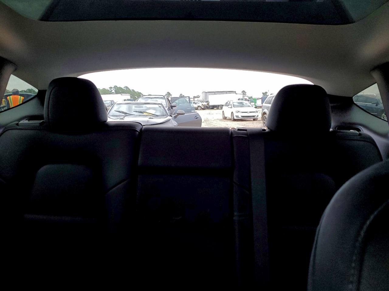 2024 Tesla Model Y VIN: 7SAYGDEF1RF029818 Lot: 95717335