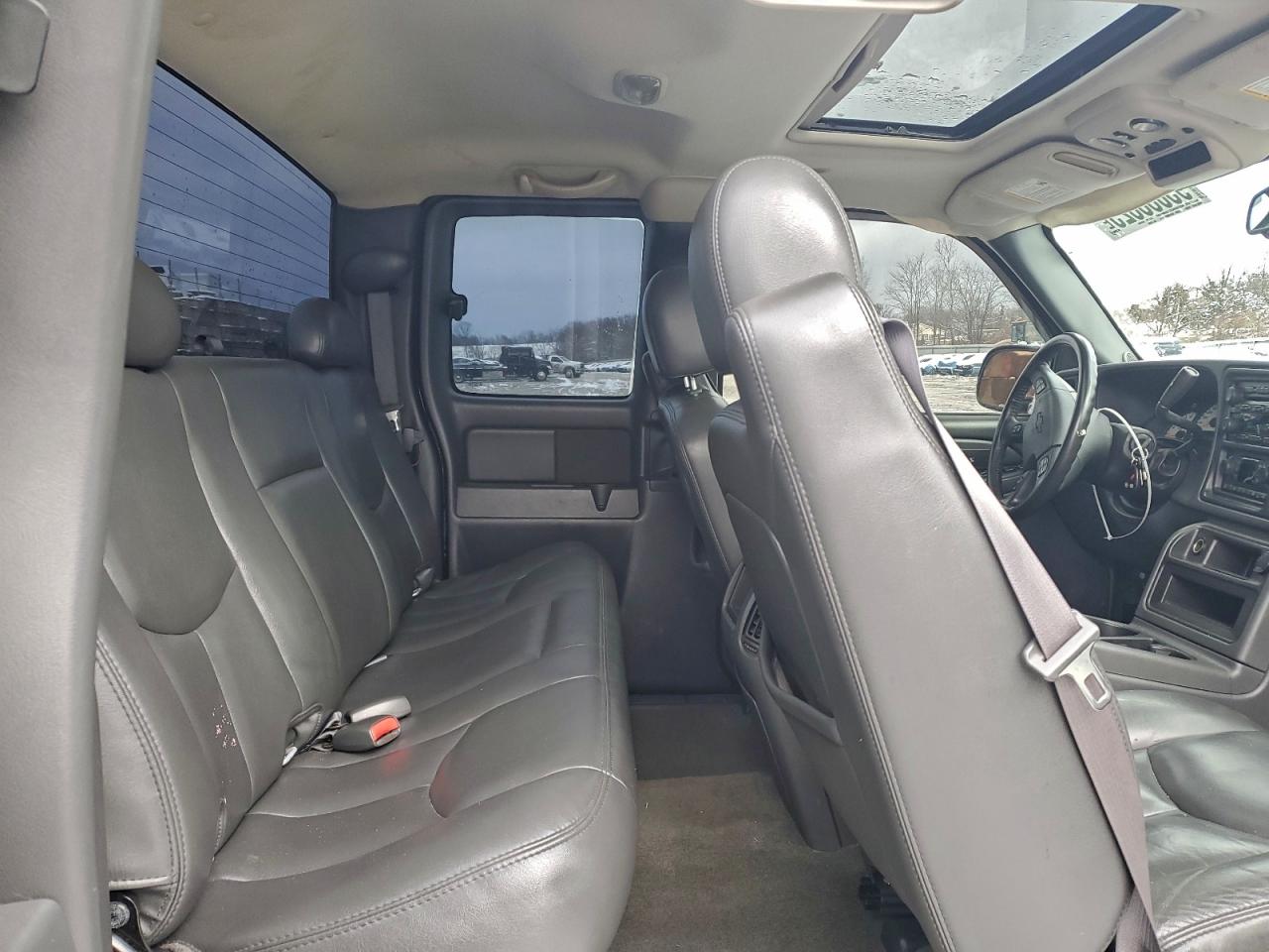 2005 Chevrolet Silverado Ss VIN: 2GCEK19N351307680 Lot: 95033325