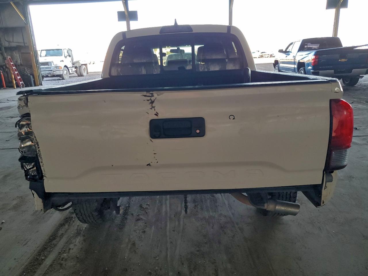 2017 Toyota Tacoma Double Cab VIN: 5TFAX5GN2HX089443 Lot: 95167955