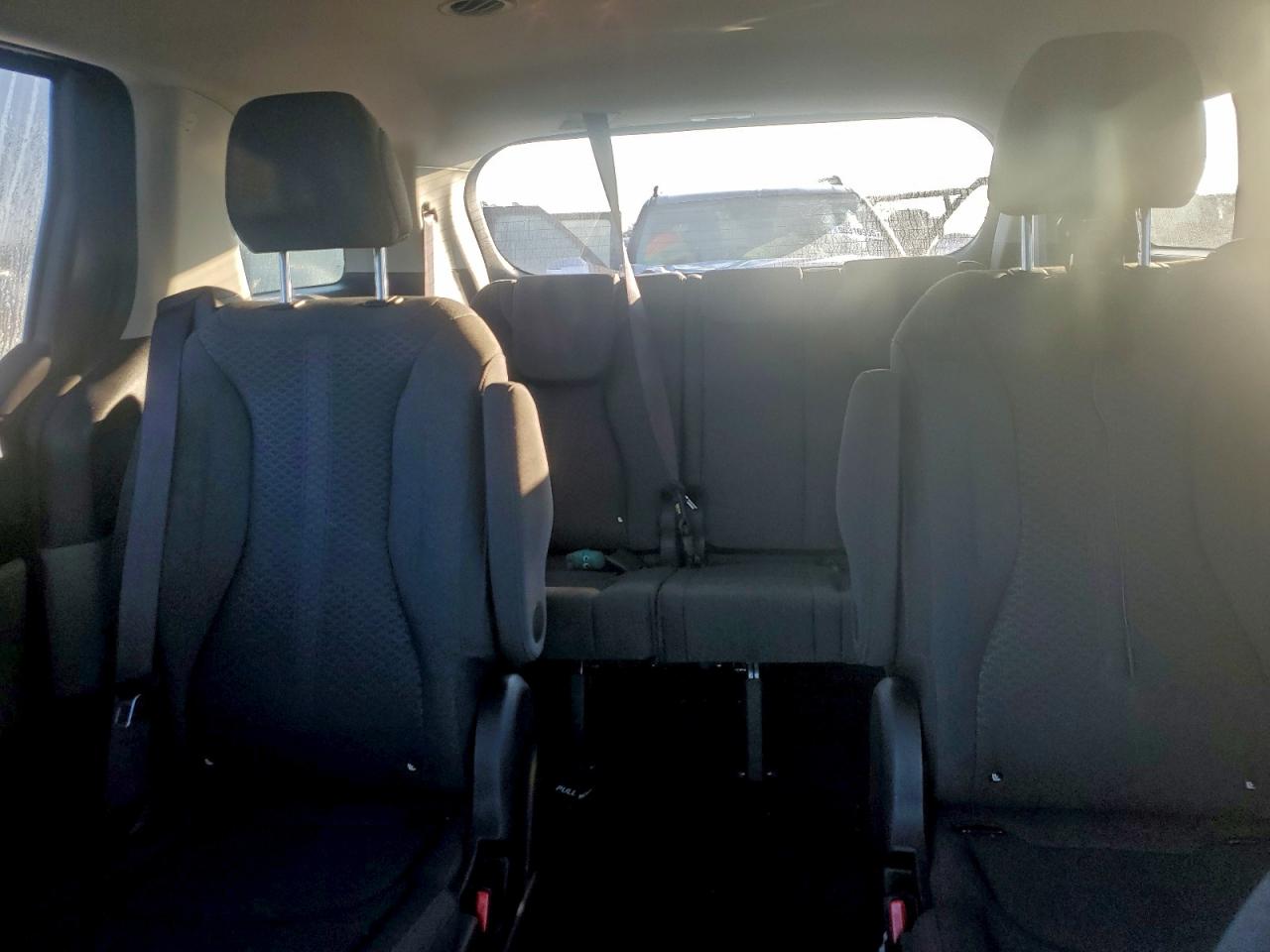 2025 Kia Carnival Lx VIN: KNDNB5K3XS6498700 Lot: 96320515