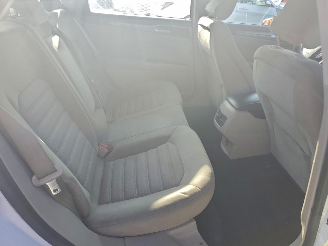 2017 Ford Fusion Se VIN: 3FA6P0H75HR215947 Lot: 94299425