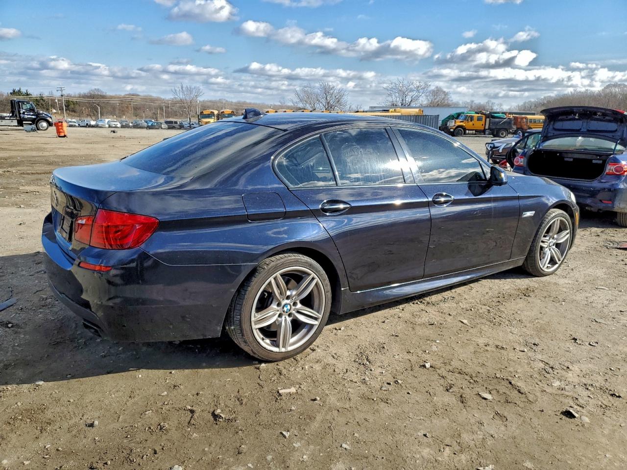 Фото: WBAFU9C52DDY71438