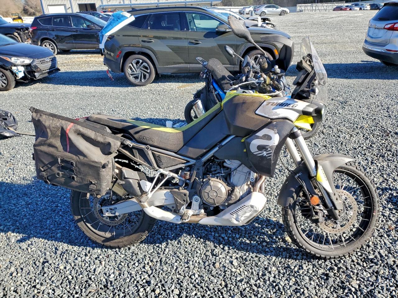 2022 Aprilia Tuareg 660